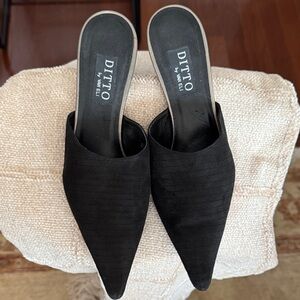Van Eli Elegant Black Mules